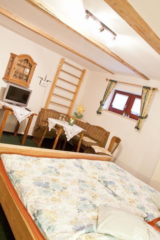 Fruehstuecks Pension Zum Postillion Klingenthal Exterior foto