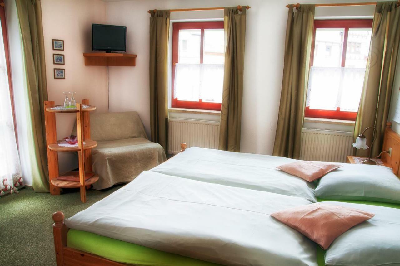 Fruehstuecks Pension Zum Postillion Klingenthal Exterior foto